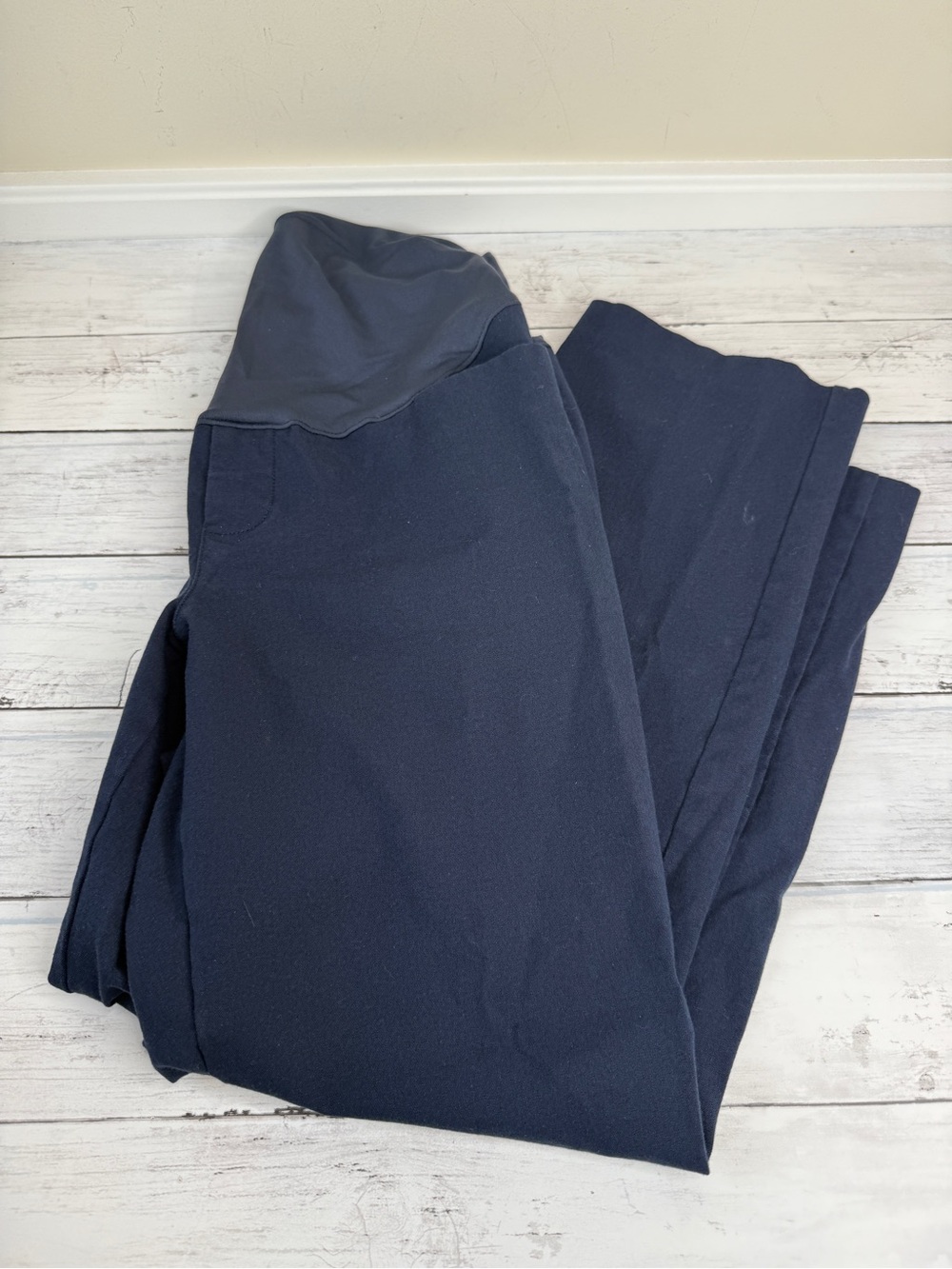 Women's Navy Maternity/Comfort Waist pixie straight pants